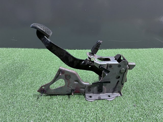 NISSAN 46501JG400 Педаль тормоза в наличии Каменское