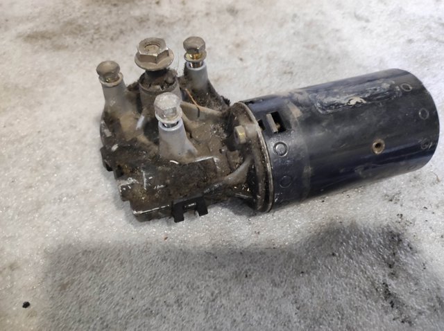 Мотор стеклоочистителя лобового стекла 4A1955113C VAG