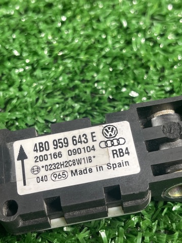 VAG 4B0959643E Датчик удара в наличии Ирпень