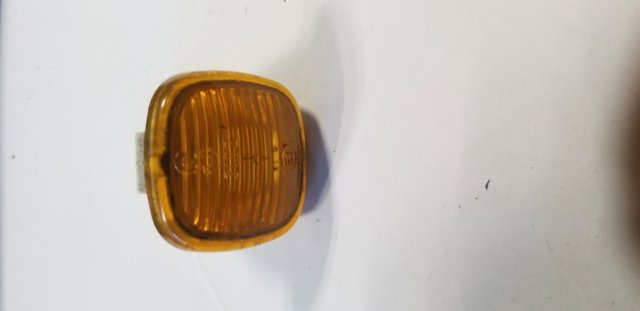 Повторитель поворота на крыле 4D0949127B VAG