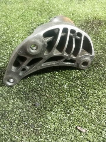 Кронштейн опоры двигателя 4F0199343F VAG