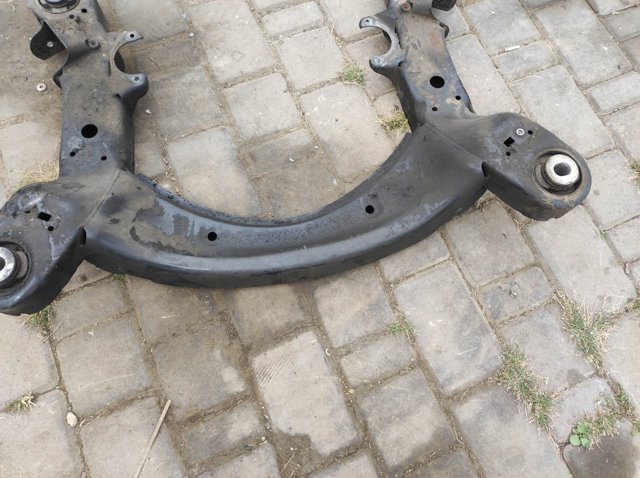 VAG 4F0399313AE Балка крепления коробки передач в наличии Ирпень