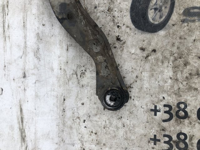 Верхний рычаг задней подвески 4F0505323K VAG
