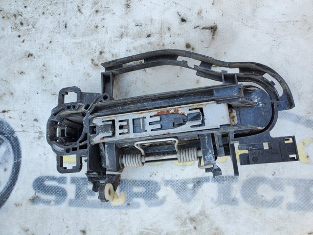 Ручка двери передней наружная правая 4F0837208B VAG