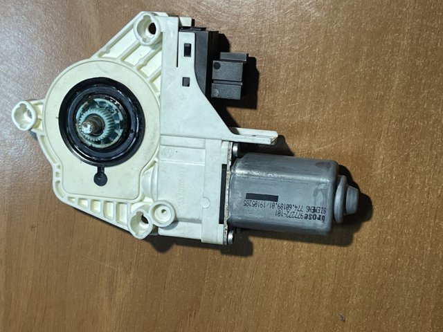 4F0959802D VAG Мотор стеклоподъемника двери передней правой купить в Ирпень