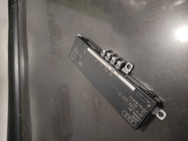 4F9035225D Усилитель сигнала антенны купить Хмельницкий