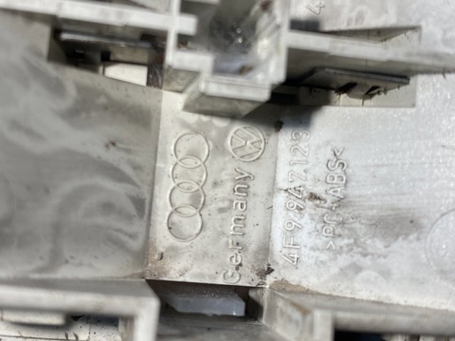 VAG 4F9947123 в наличии Каменское