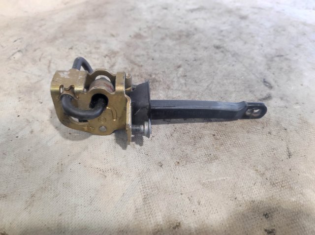 51228193448 BMW Ограничитель задней двери купить в Николаев