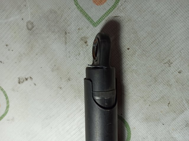 Газовый упор багажника 51248402195 BMW