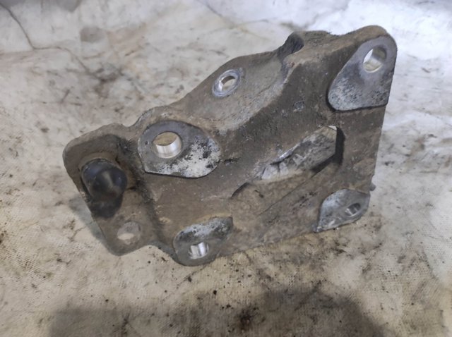 515632 PEUGEOT Кронштейн задней балки купить в Николаев