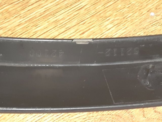 TOYOTA 5211242100 Накладка бампера переднего правая в наличии Николаев