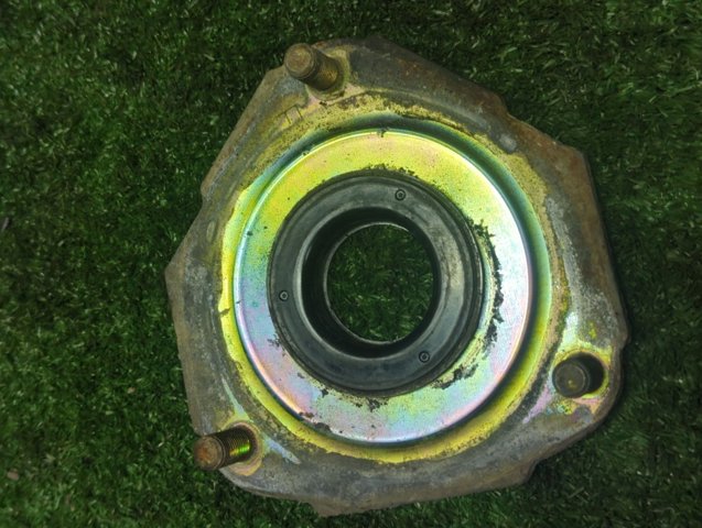 NISSAN 543224U010 Опора амортизатора переднего в наличии Чернигов