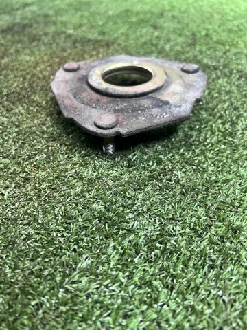 Подушка амортизатора переднего 543224U01A NISSAN