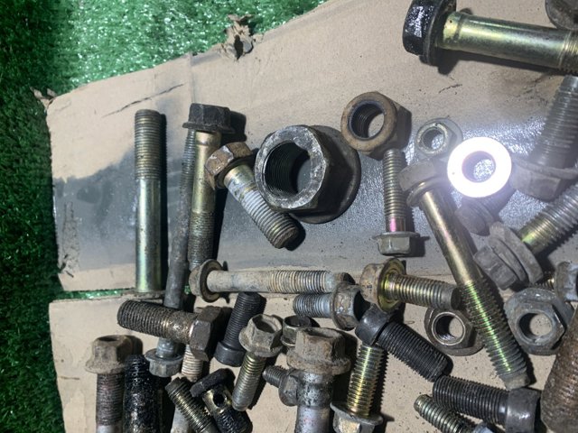 NISSAN 543684M400 в наличии Львов