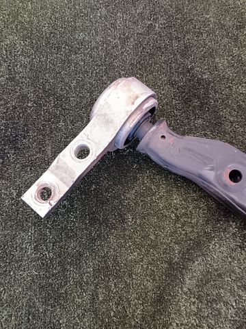 Передний нижний рычаг 54500CA010 NISSAN