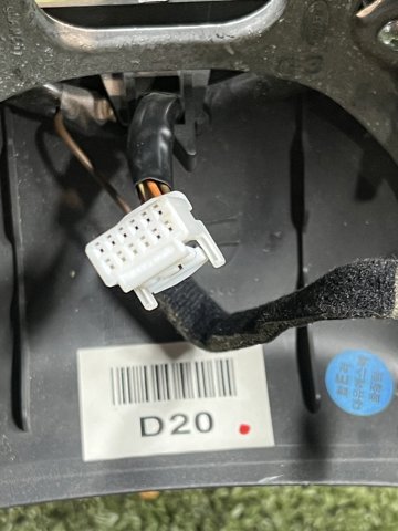 HYUNDAI 561002B000 Руль в наличии Львов