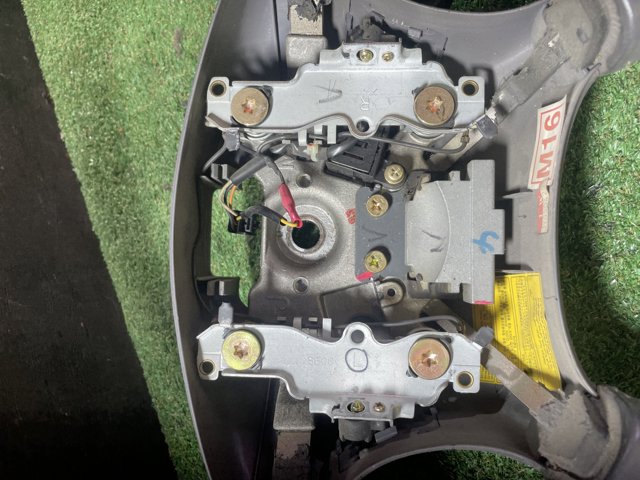 HYUNDAI 561102E650LM Рулевое колесо в наличии Ирпень