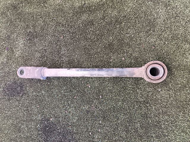 Амортизаторы задние 56210CB025 NISSAN