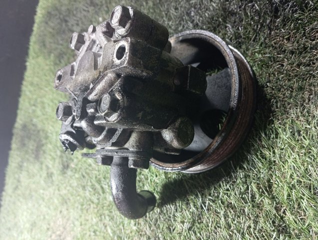 Насос рулевого механизма 571002G200 HYUNDAI