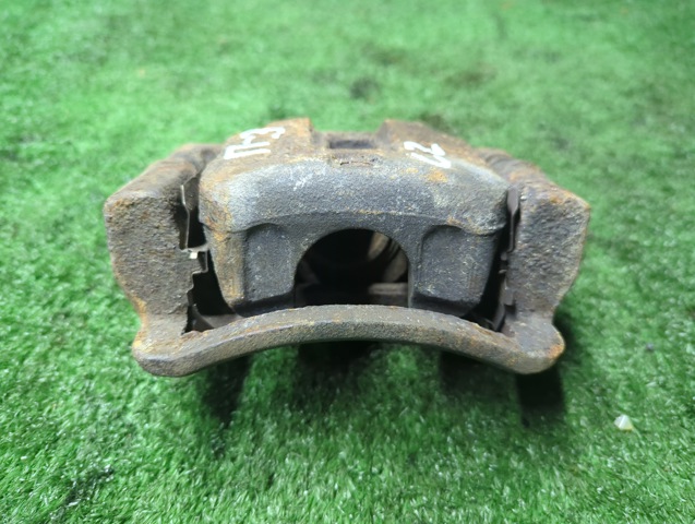 Задний правый суппорт 58230C1150 HYUNDAI