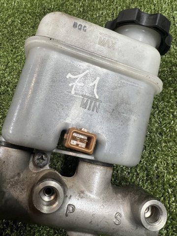 585102B800 HYUNDAI Главный тормозной цилиндр купить в Ирпень