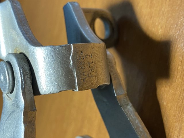 5K6827301A VAG Петля двери задней (багажной 3/5-й) купить в Львов
