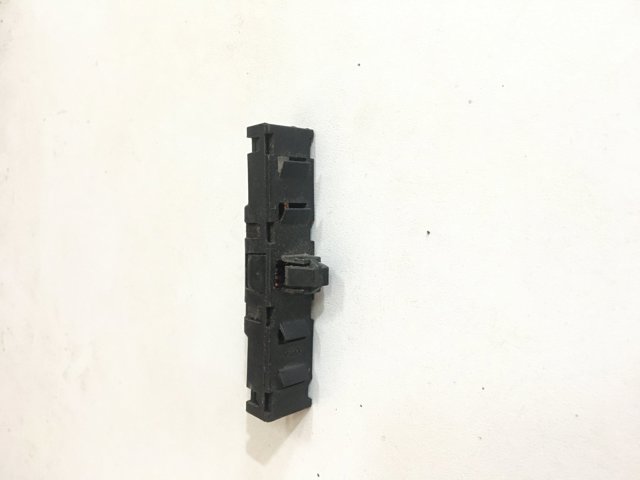 VAG 5N0035570 Усилитель сигнала антенны в наличии Кривой Рог