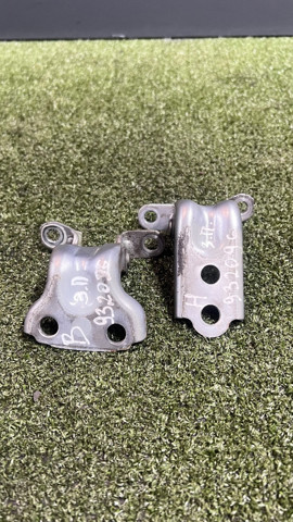 Петля задней правой двери 60479FG000 SUBARU