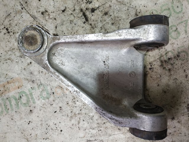 Рычаг передней подвески верхний левый 60651939 FIAT