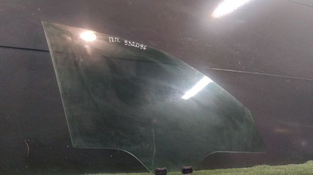 SUBARU 61011SC000 Стекло двери передней правой в наличии Львов