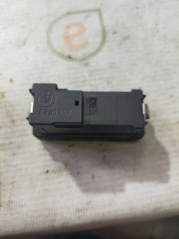 Кнопка аварийной сигнализации 61318350947 BMW