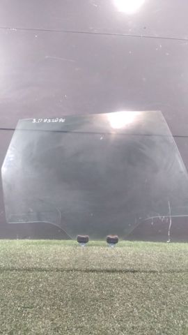 Стекло задней правой двери 62011SC000 SUBARU