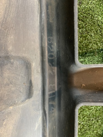 NISSAN 620228H740 Передний бампер в наличии Ровно