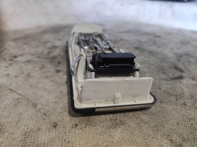 Плафоны внутреннего освещения 63318364928 BMW