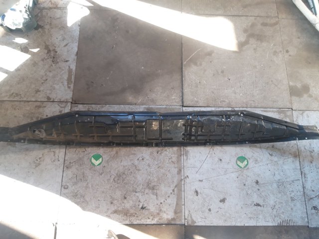 Водосток лобового стекла, жабо 667003E100 HYUNDAI