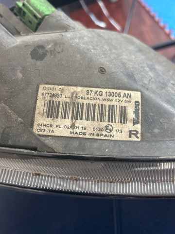FORD 67724920 Правая фара в наличии Каменское