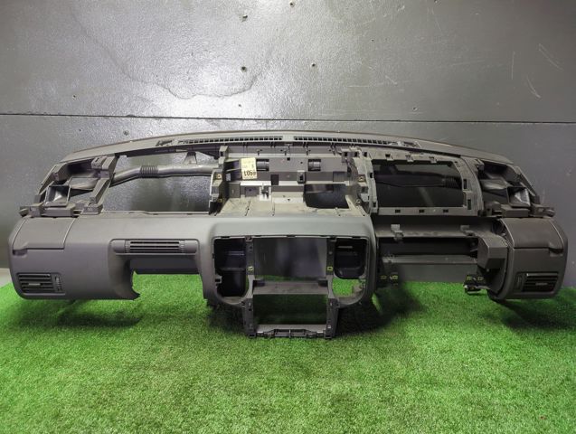 68100EQ410 NISSAN Торпедо купить в Львов
