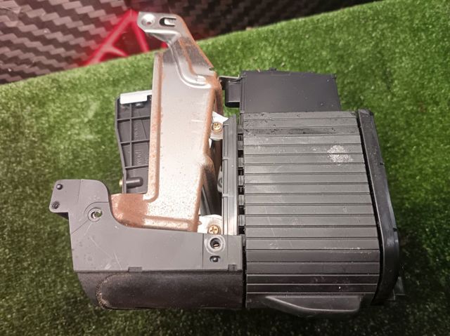 68104EQ400 NISSAN купить в Тернополь