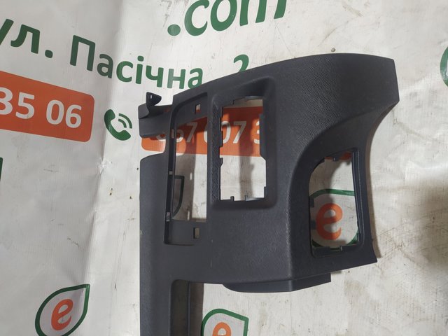 RENAULT 681064030R в наличии Николаев