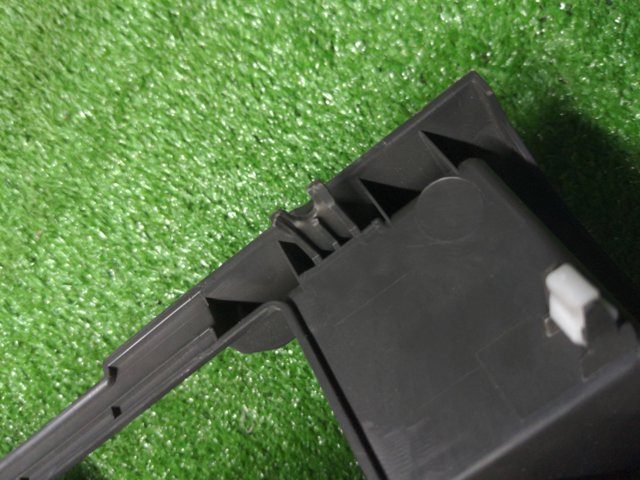 68510EQ400 NISSAN купить в Ужгород