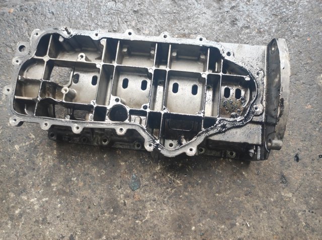 FORD 6G9Q6U003AA Поддон масляный картера двигателя, верхняя часть в наличии Ровно