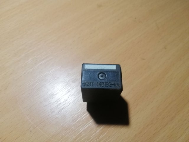 6G9T14B192AA Реле указателей поворотов купить Ужгород