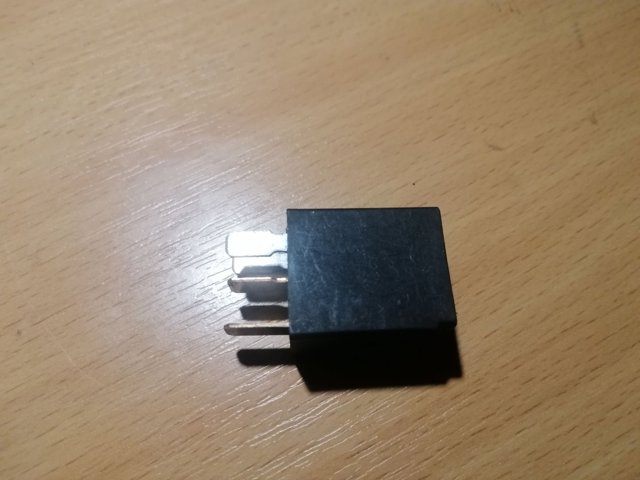 6G9T14B192AA Реле поворотов купить Украина