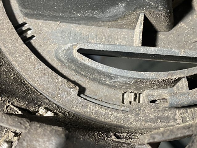 6Q0853651D3FZ Решетка радиатора купить Полтава