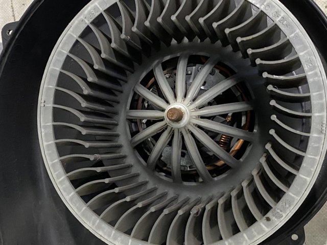 6Q1819015H Мотор вентилятора печки (отопителя салона) купить Кривой Рог