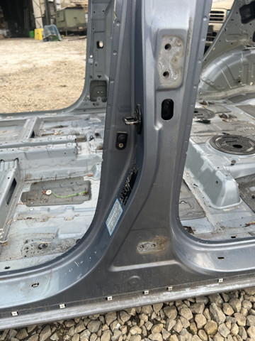 Амортизационная стойка центральная, левая 714012BB10 HYUNDAI