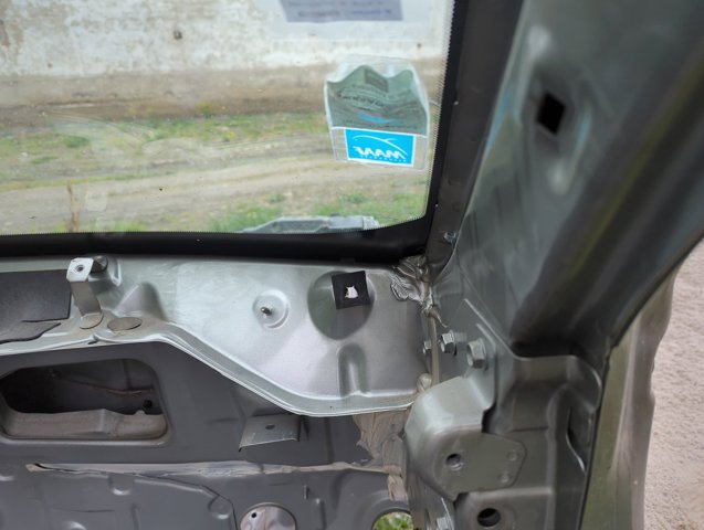 NISSAN 727008H701 Лобовое стекло в наличии Харьков
