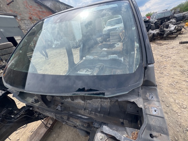 Ветровое стекло 72700JG40A NISSAN