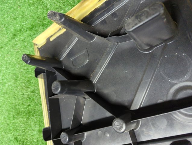 749400009R Renault (RVI)