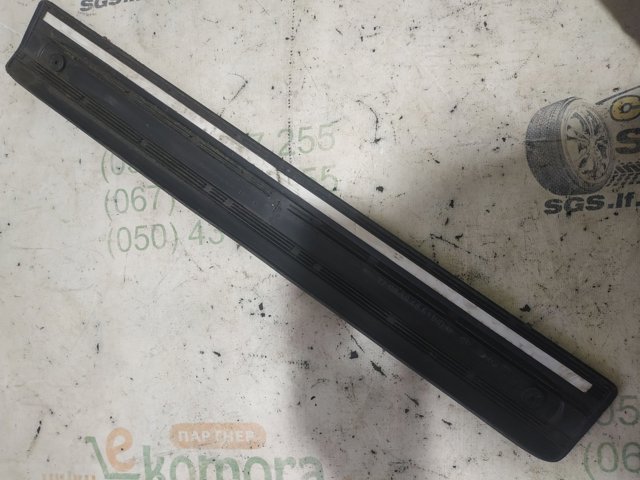 Накладка дверного порога внутренняя, передняя левая 7700304861 RENAULT